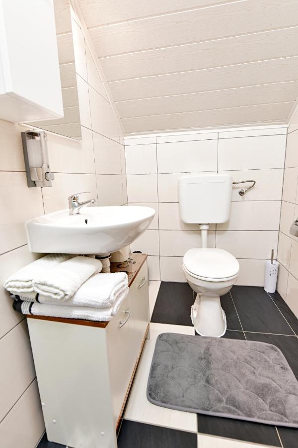 Rooms Toni Seliste Dreznicko Ngoại thất bức ảnh