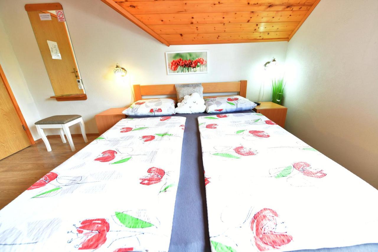 Rooms Toni Seliste Dreznicko Ngoại thất bức ảnh
